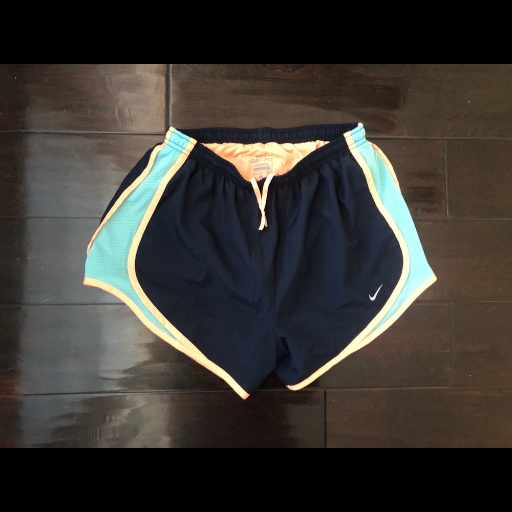 Nike running shorts! 🤩🏃🏻‍♀️